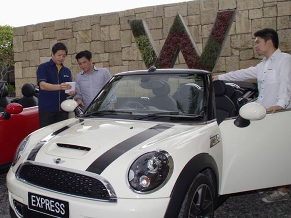 Taksi Mewah Mobil MINI