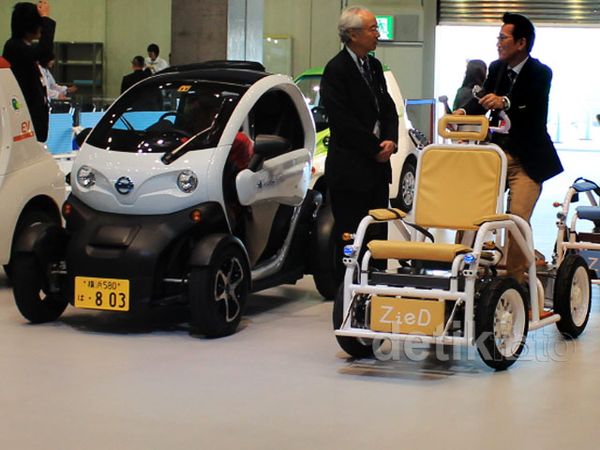 Parade Kendaraan Listrik di Tokyo Motor Show