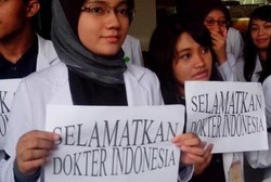  Ratusan Dokter RS Sardjito Demo untuk dr Ayu, Termasuk Dokter Cantik Ini 