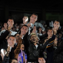 Ketika 45 Ribu Cristiano Ronaldo Ramaikan Santiago Bernabeu