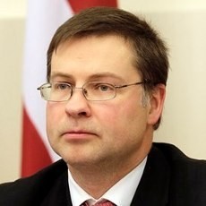 Gara-gara Insiden Runtuhnya Atap Supermarket, PM Latvia Mundur