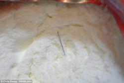 Ya Ampun! Jarum 5 Cm Ditemukan di Susu Bubuk untuk Bayi