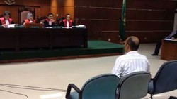 Bos Kernel Oil Titip Dollar Singapura untuk Rudi Rubiandini