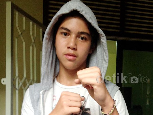 El Siap Adu Tinju dengan Farhat Abbas