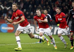 Jonny Evans merayakan gol yang dibuatnya di menit ke-66. Reuters/Ina Fassbender.