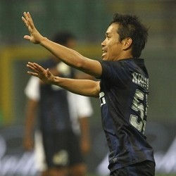 Nagatomo Persembahkan Penghargaan untuk Rekan Setim dan Suporter