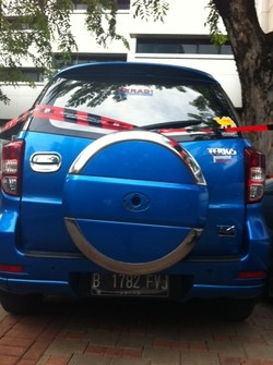 Ada Stiker Peradi di Mobil Terios yang Disita KPK