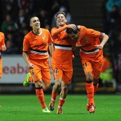 Tundukkan Swansea, Valencia Jadi Juara Grup