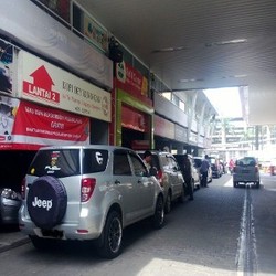 Masih Ingin Minum Premium, Pemilik Mobil Tak Segan Antre Pasang RFID