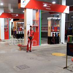 Wamen ESDM Bingung, Beli BBM Subsidi Wajib Non Tunai Dibilang Langgar HAM