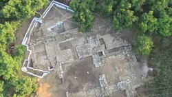 Wine Berusia 4000 Tahun Dioplos Madu dan Kayu Manis