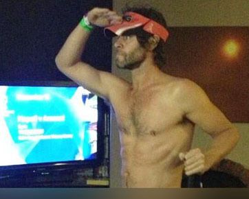 Mantan Personil Take That Pamer Foto Bugil di Twitter