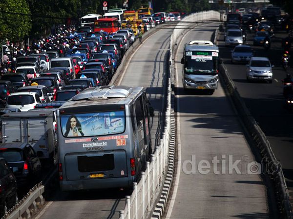 Jalur TransJakarta Mulai Steril