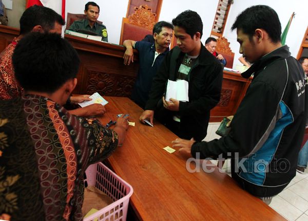 Penerobos Busway Disidang