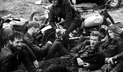 Berjaket Kulit, David Beckham Tampan dan Gagah di Iklan Belstaff
