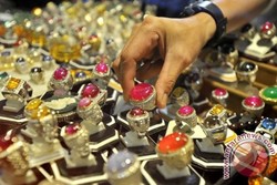 Koleksi Batu Mulia, dari Mistik Sampai Investasi