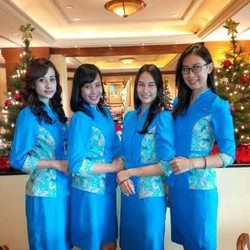 Ada Petugas-petugas PT KAI Cantik di Stasiun Kereta Api