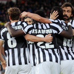 Nyonya Tua Diintai Serigala