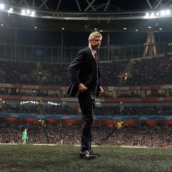Belum Dapat Sodoran Kontrak, Wenger Tegaskan Komitmen ke Arsenal