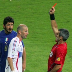 Cerita Wasit Final PD 2006 Soal Tandukan Zidane ke Materazzi