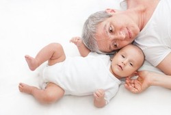 6 Nenek Super yang Melahirkan Cucunya Sendiri