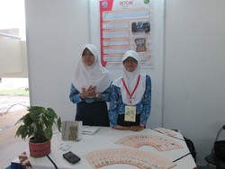 Cerdas! Arina dan Lilir Ciptakan Remote yang Bisa Dipanggil