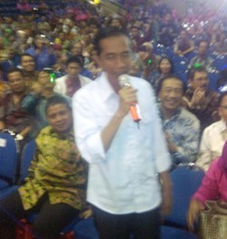 Saat Jokowi Merayu Sang Istri di Depan Ribuan Pak RT se-Jakarta