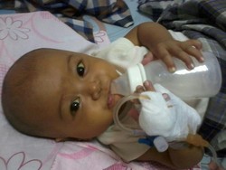 Tolong! Bayi Lucu Ini Butuh Bantuan Untuk Transplantasi Hati