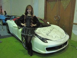 Mobil Sport Pun Bersolek