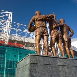 Bau Kapitalisme Pada Logo Klub Sepakbola