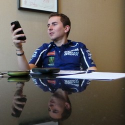 Selalu Senang ke Indonesia, Lorenzo Suka Nasi Goreng