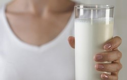Tiap Hari Minum Susu Skim? Coba Cek Dulu 6 Kekurangannya