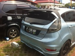  Kejar-kejaran Ford Fiesta dengan Polisi Berawal dari Pelanggaran Lalin