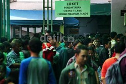  Membikin Jera Penerobos Jalur Transjakarta
