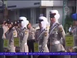 Izin Tak Ada, Polwan Tunda Berjilbab