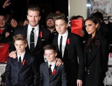 Foto: Beckham Family, Keluarga Paling Stylish Pose di Karpet Merah