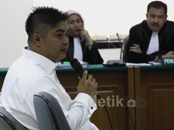 Simon Gunawan Jalani Sidang
