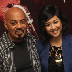 Sherina Deg-degan Bakal Duet dengan James Ingram