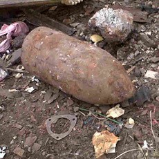 Operator Eskavator Temukan Sebuah Mortir Aktif 