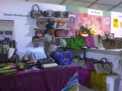 Kreatif, Pria Ini Raup Rp 30 Juta/Bulan dari Daun Pandan