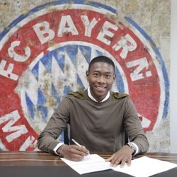 Bayern Tambah Kontrak Alaba Hingga 2018