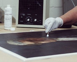 5 Cara Merawat Lukisan dari Cat Minyak Agar Tahan Lama