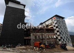 Ibu Pur Bantu Urus Kelengkapan Surat Permohonan Multiyears ke Kemenkeu