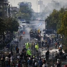 Tolak Mundur, PM Thailand Ajak Demonstran Berdialog Cari Solusi