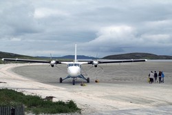 10 Bandara Paling Aneh Sedunia (Bag II)