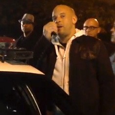 Pidato Vin Diesel di Lokasi Kecelakaan Paul Walker