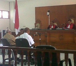 Dituntut 10 Tahun, Toto: Lebih Baik Membunuh Daripada Menyuap