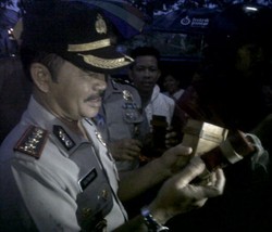 Polisi Bandung Dikejutkan dengan Benda Mirip Dinamit Padahal Parfum
