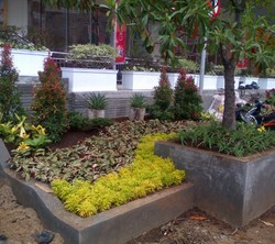 Asyik, Jalan Kepatihan Kini Makin Nyaman dengan Taman