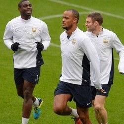 Toure: Kompany Kembali, City Akan Baik-baik Saja